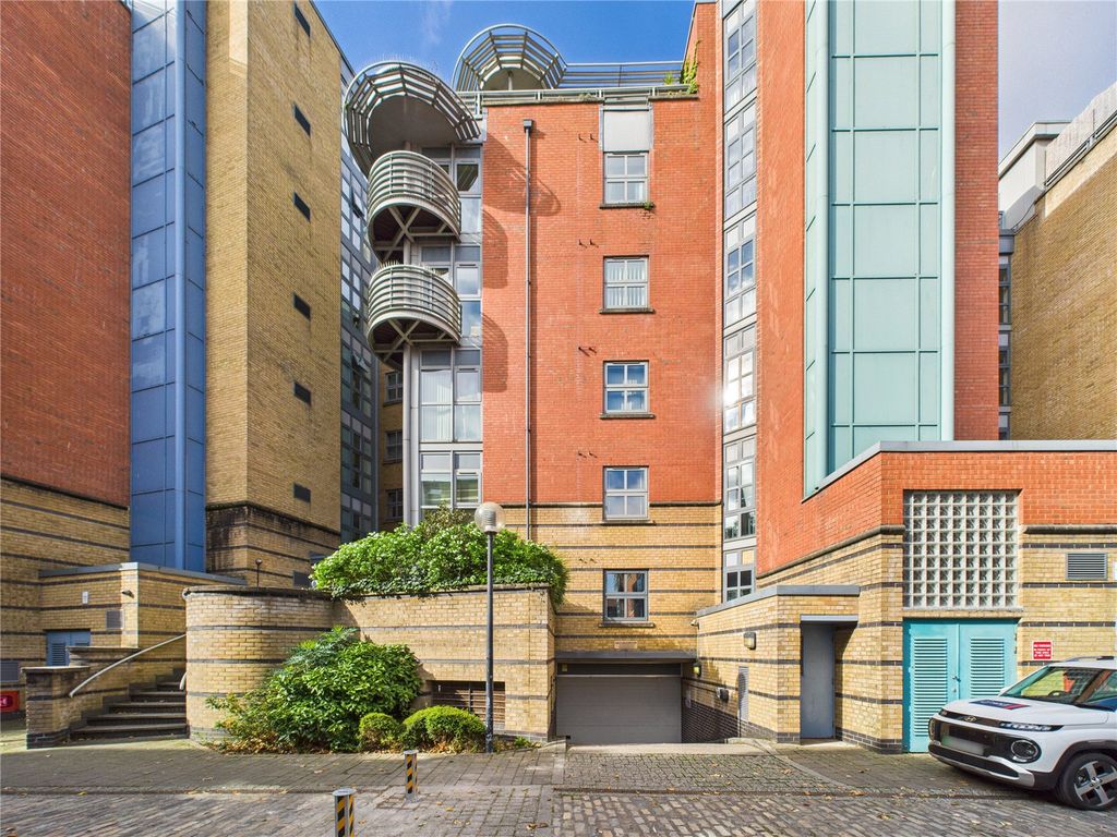 Property photo 2 of 17 Picture No. 09