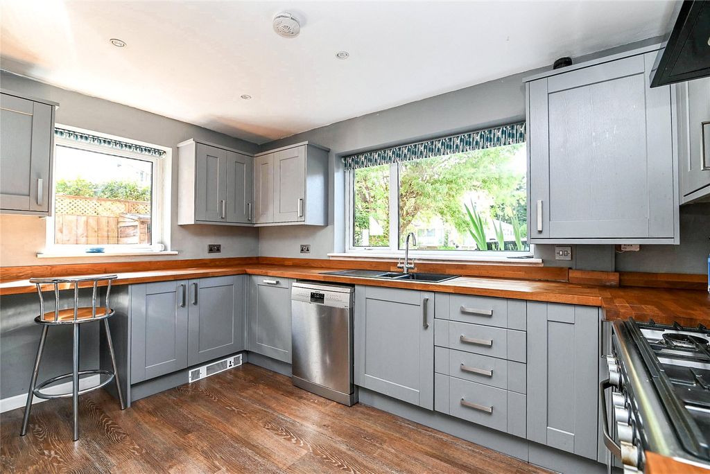 Property photo 2 of 16 Picture No. 05