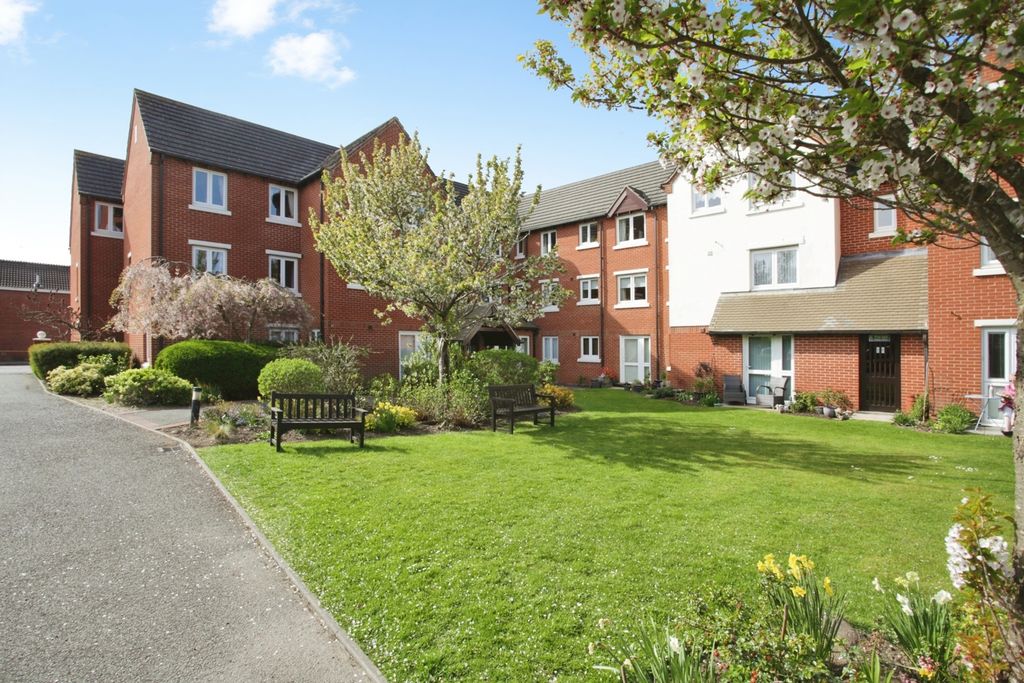 Additional image 12 of 2 bed flat for saleRoss Court, Rugby CV21
