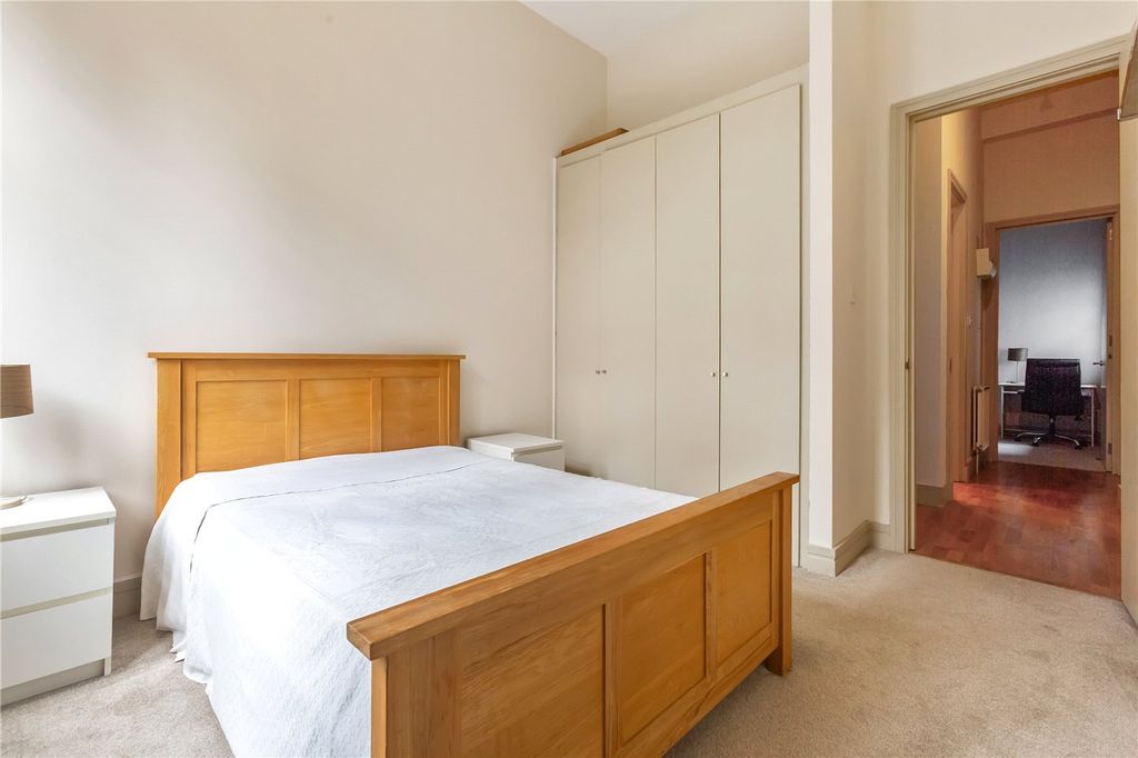 Property photo 2 of 13 Picture No. 21