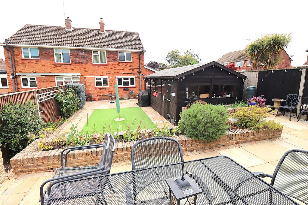 Property photo 2 of 16