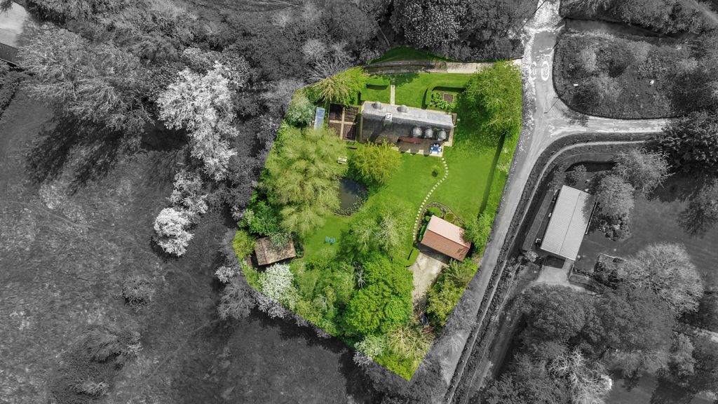 Property photo 3 of 32 Dji0453