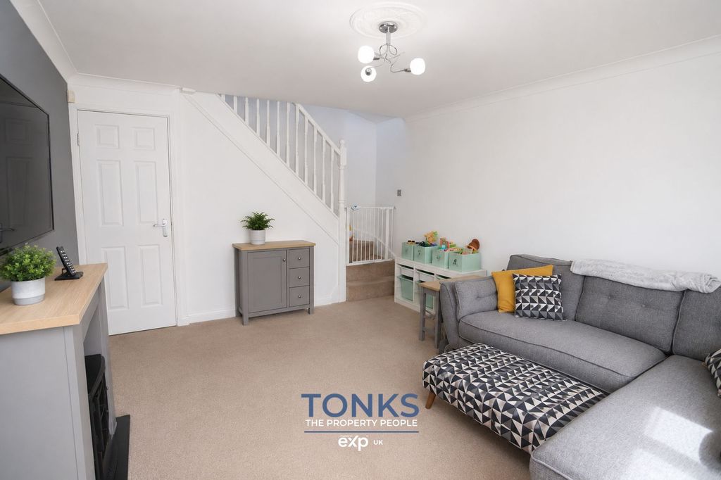Property photo 3 of 17