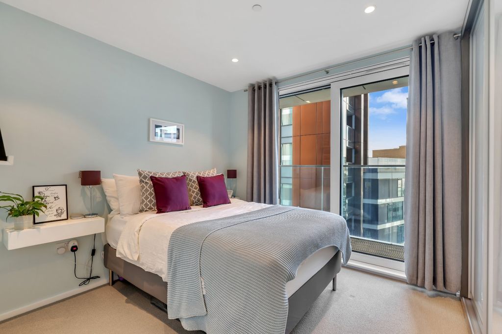 Property photo 3 of 20