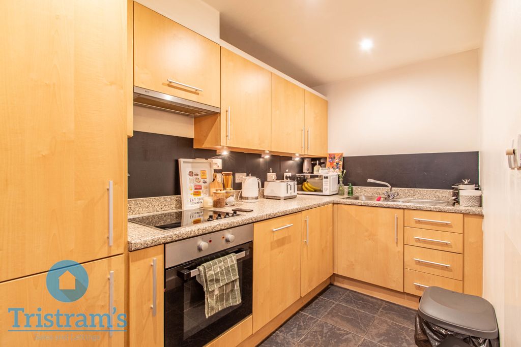 Property photo 3 of 9