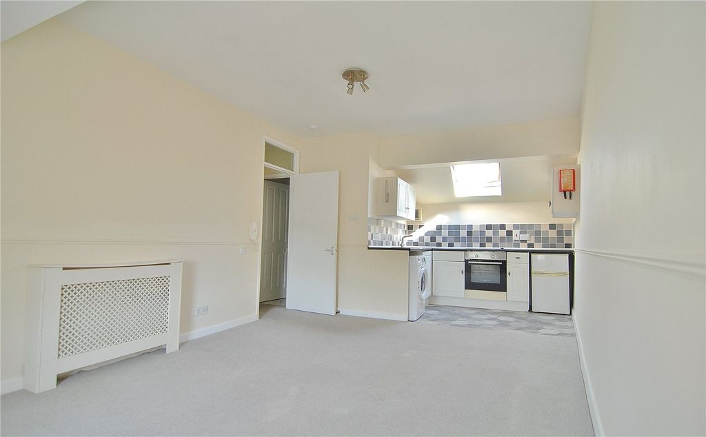 Property photo 1 of 10 Picture No. 15