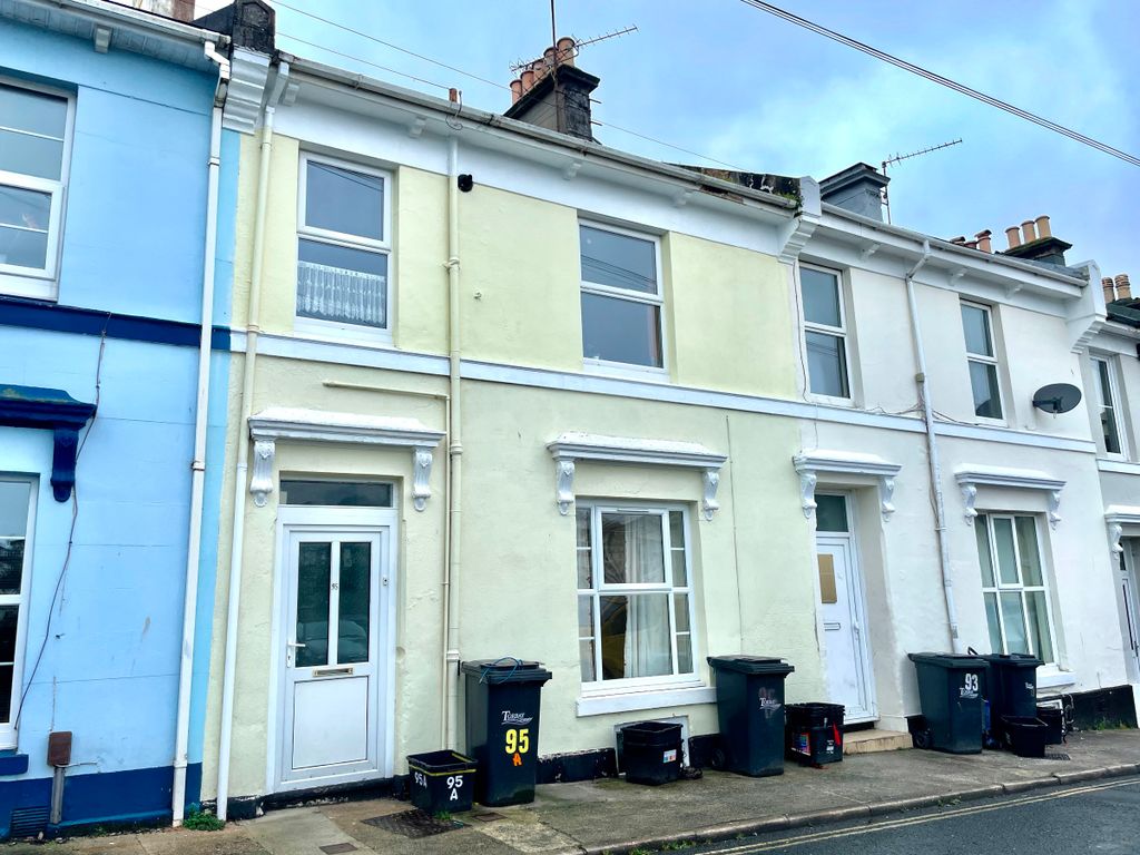 Property photo 1 of 8