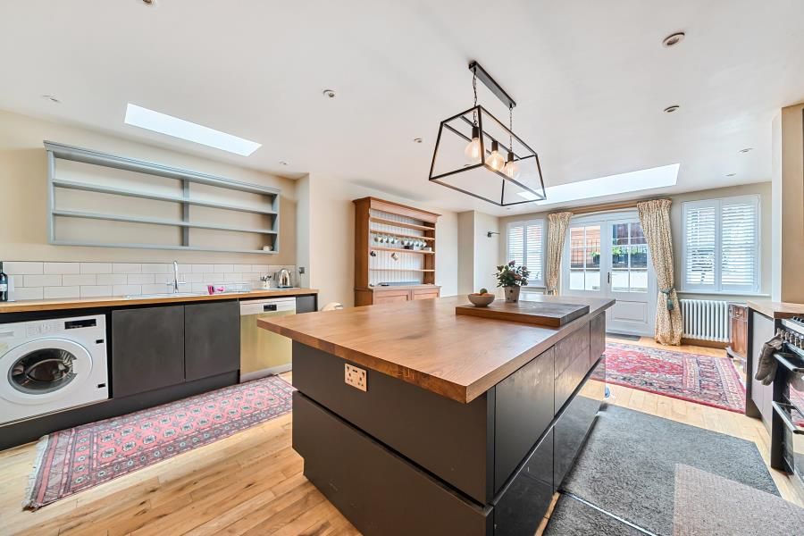 Property photo 3 of 23