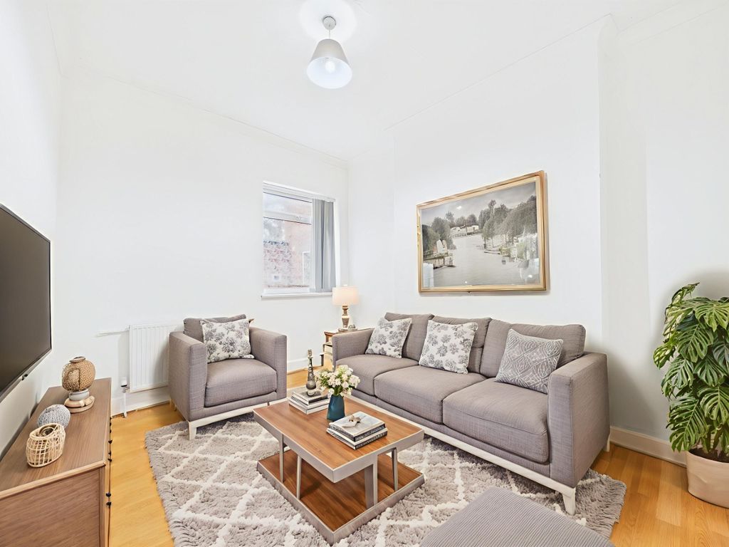 Property photo 3 of 14 4515858