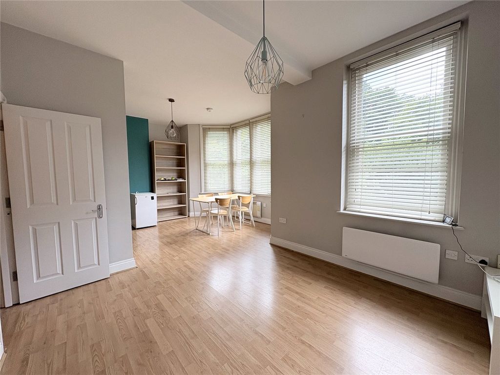Property photo 3 of 11 Picture No. 21
