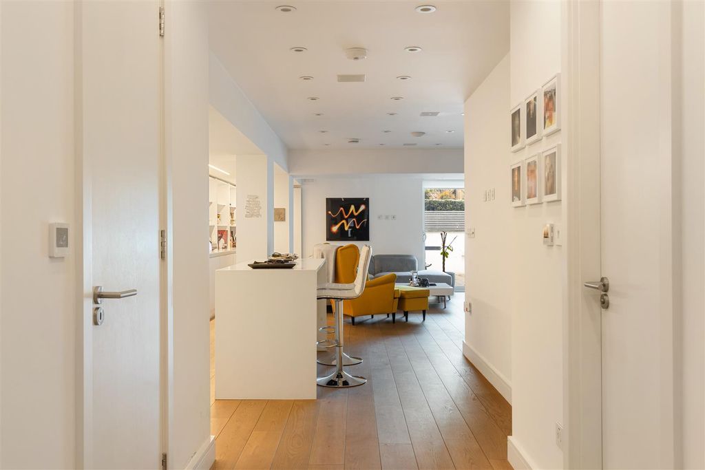Property photo 1 of 13 Highview House Nw4-1.Jpg