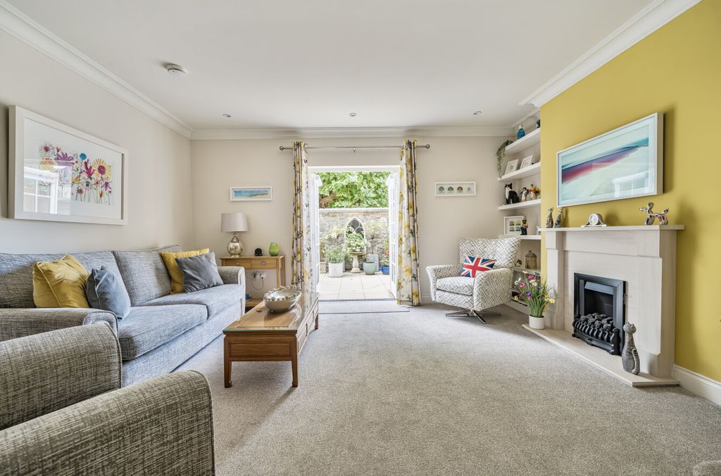 Property photo 2 of 17 1346933-3-68B971F...