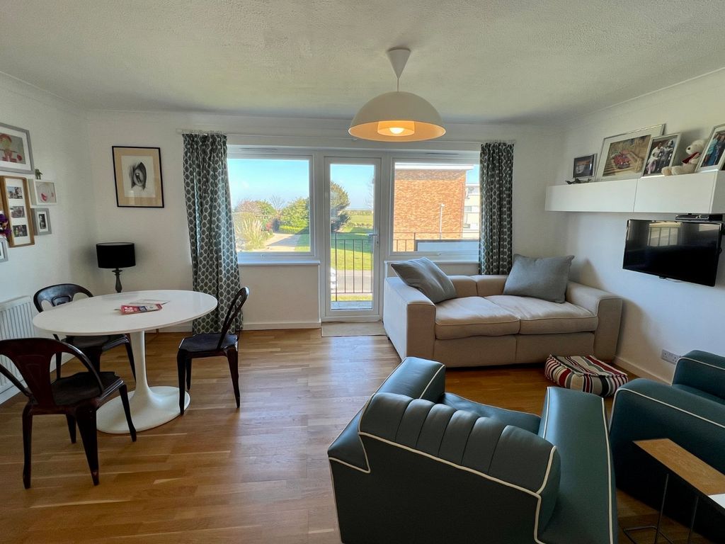 Property photo 3 of 13 Picture No. 05