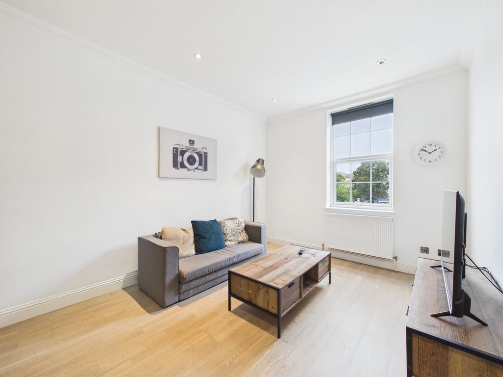 Property photo 2 of 5 Open Plan Lounge