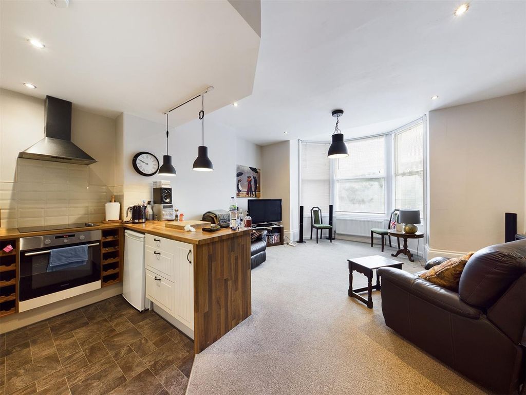 Property photo 2 of 15 Cam00465P1-Pr0306-Still01.Jpg