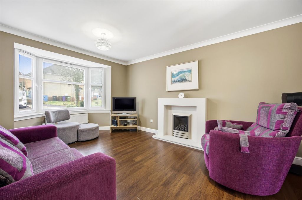 Property photo 2 of 40 201_Briarcroft_Drive_Glasgow_002.Jpg