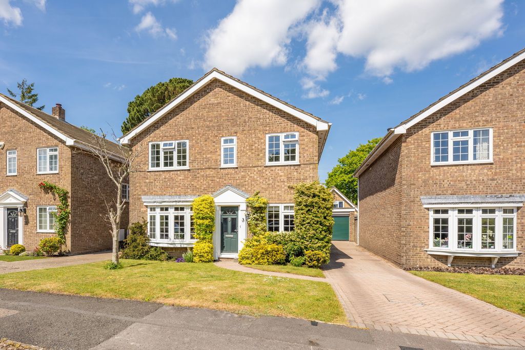 Property photo 1 of 33
