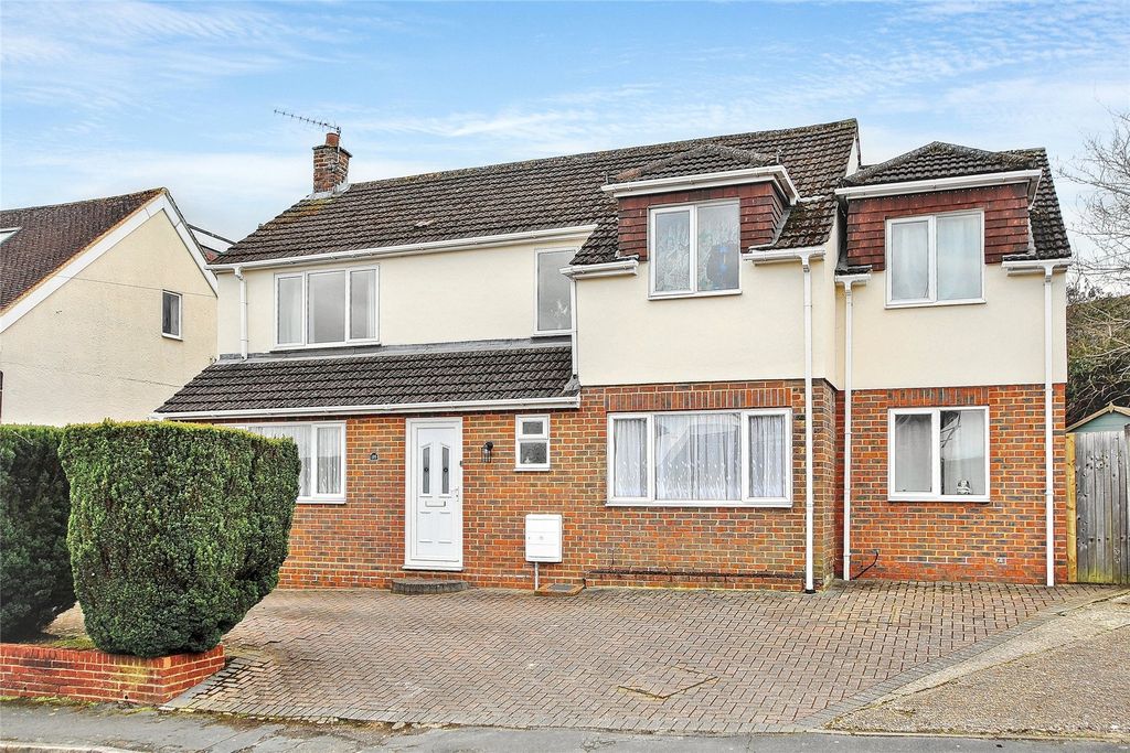 Property photo 1 of 23 Picture No. 01