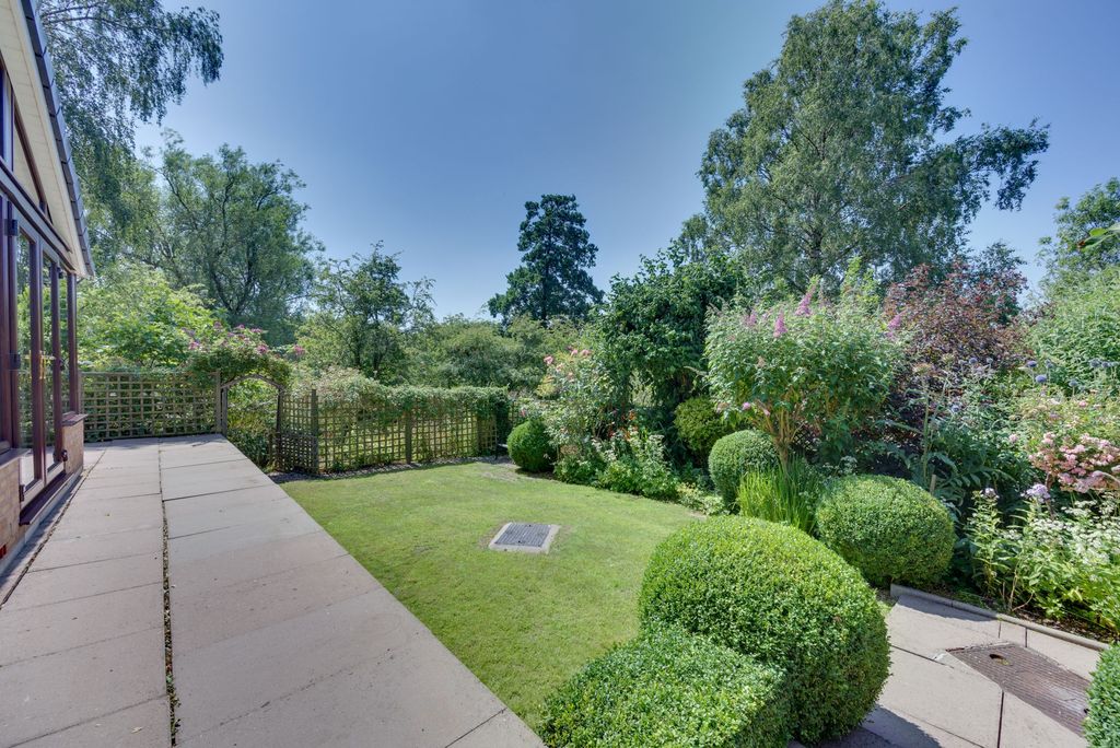 Property photo 3 of 48