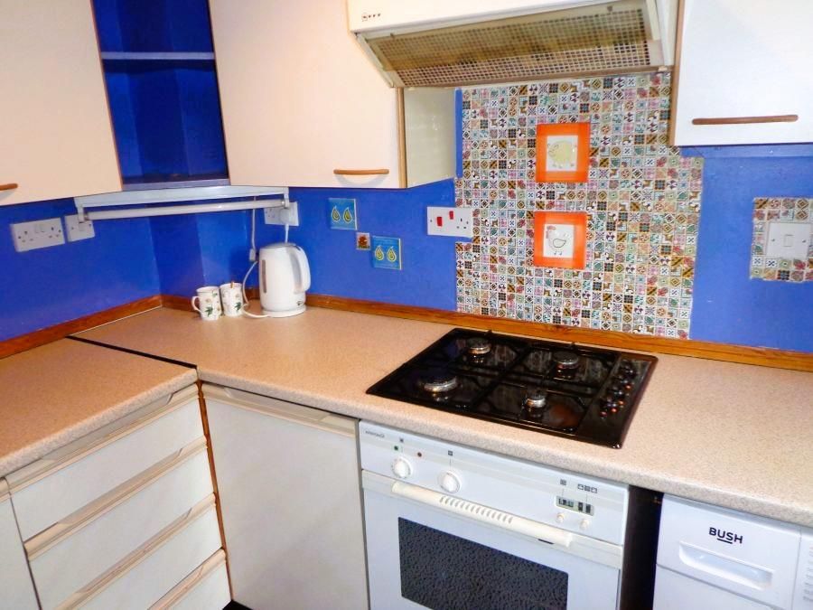 Property photo 3 of 7 Kitchen