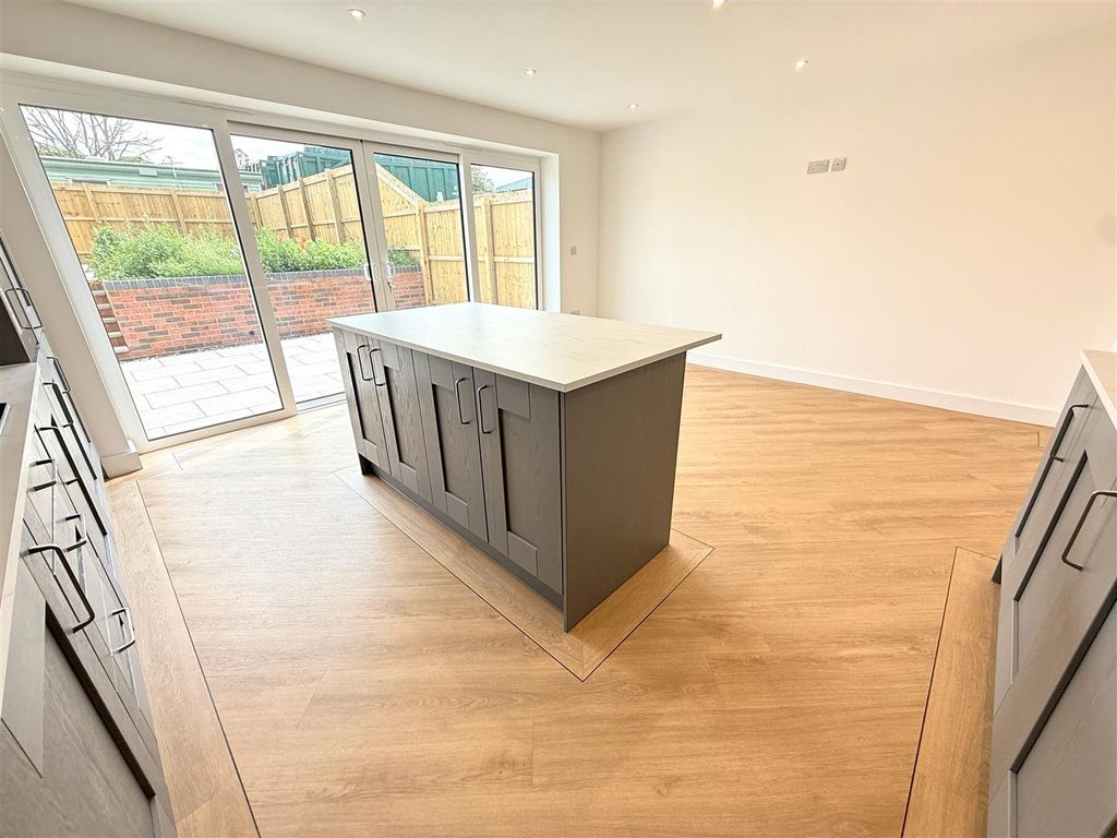 Property photo 3 of 22 Img_8420.Jpg