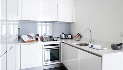 Property photo 2 of 7 Kitchen