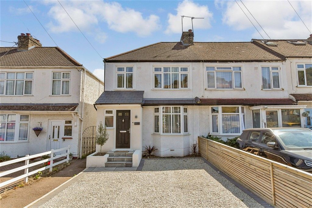 3 bed end terrace house for salePrinces Avenue, Chatham, Kent ME5