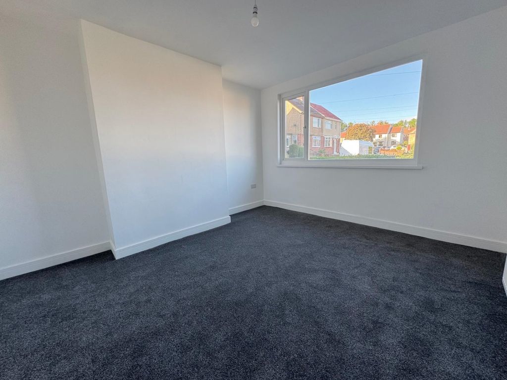 Property photo 3 of 12 5Dfb6921-7Cdd-4E6F-841B-A68389d55E0B
