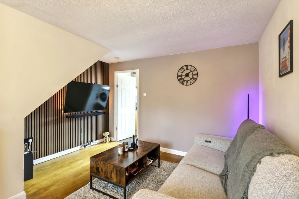 Property photo 3 of 12 Img_7101