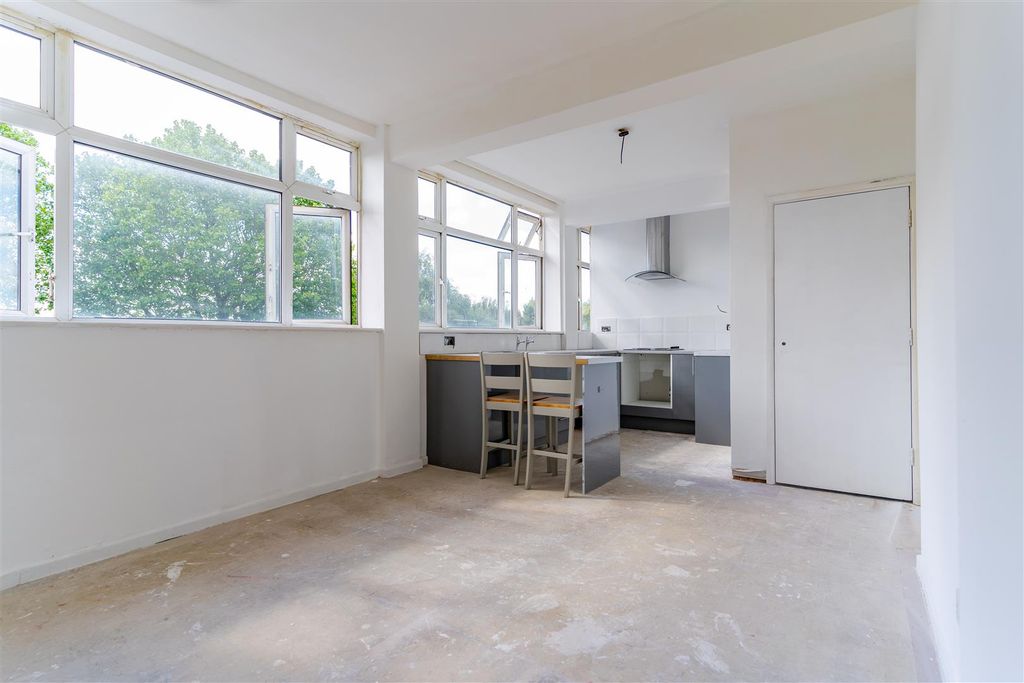 Property photo 3 of 12 Dsc06352.Jpg