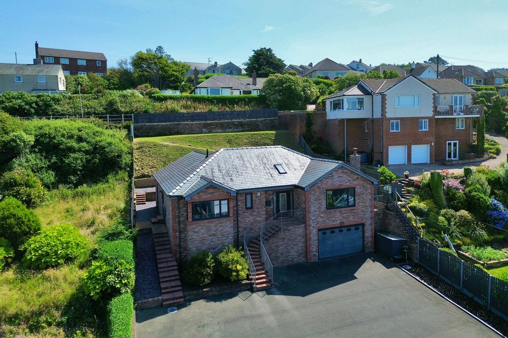 Property photo 2 of 47