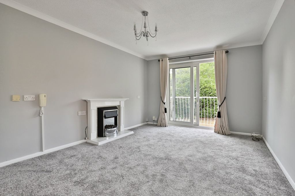 Property photo 2 of 17 Photo