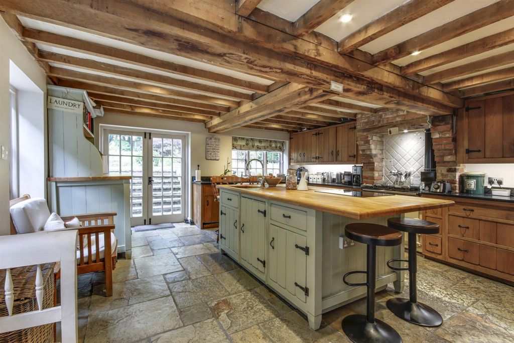 Property photo 2 of 21 Kitchen/Breakfast Room