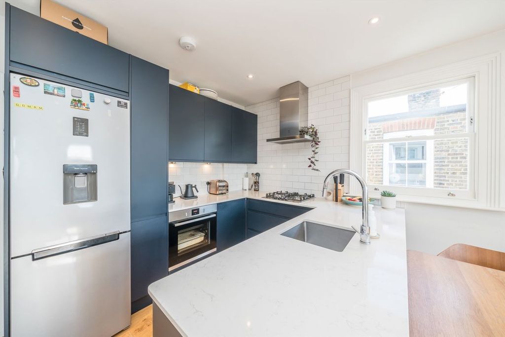 Property photo 3 of 7