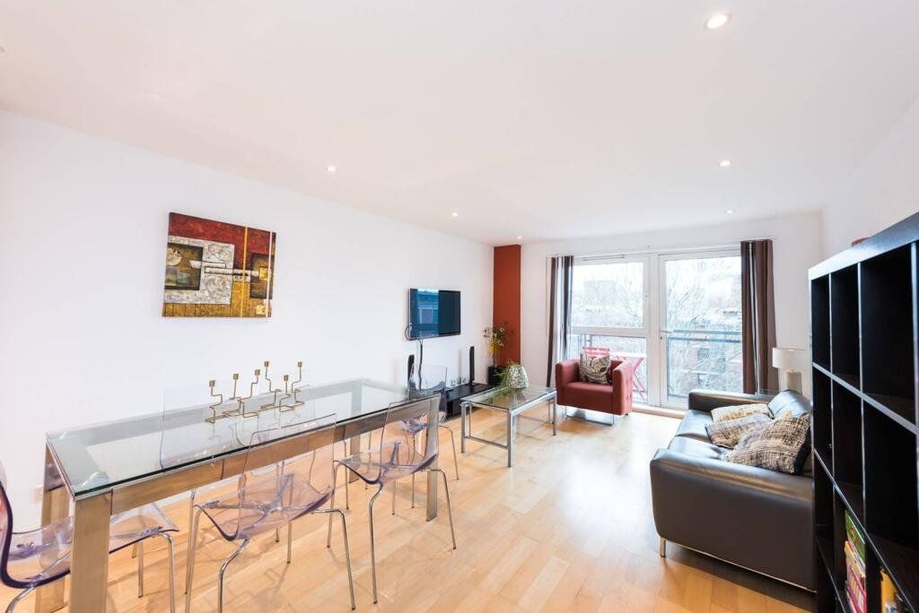 Property photo 3 of 11