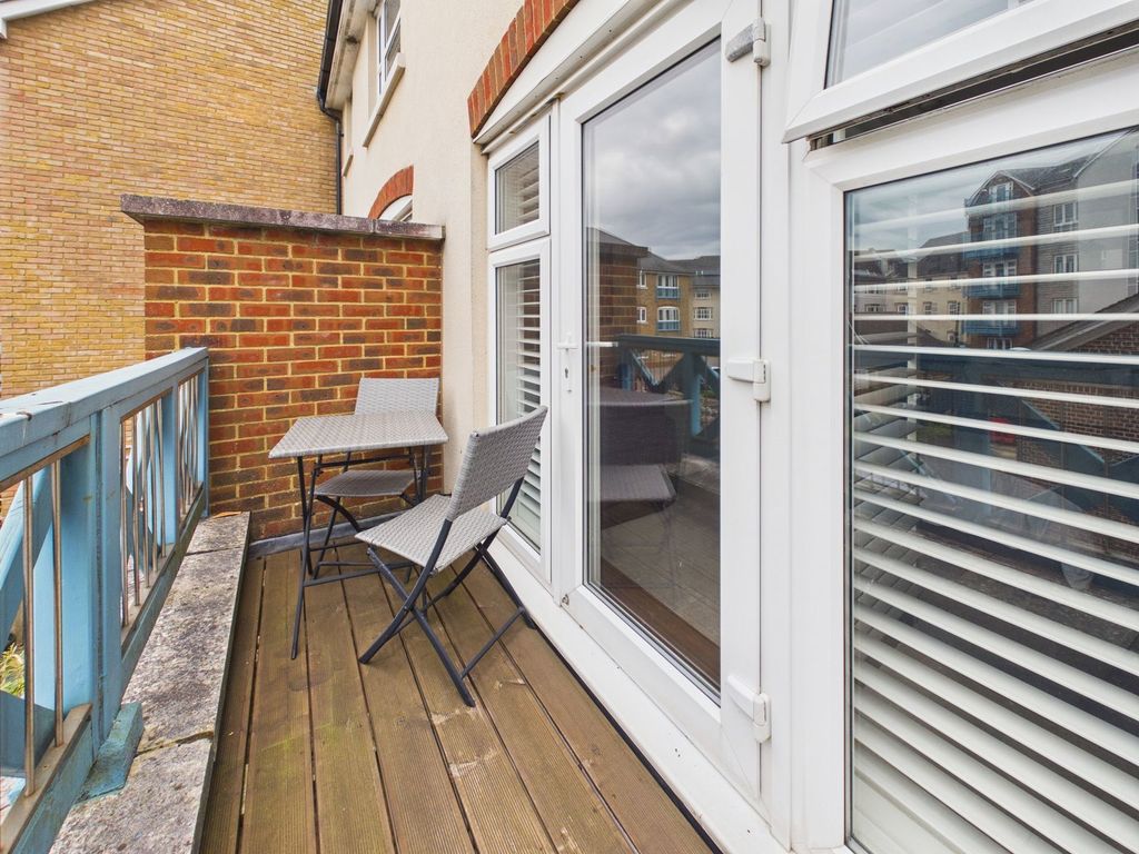 Property photo 3 of 26