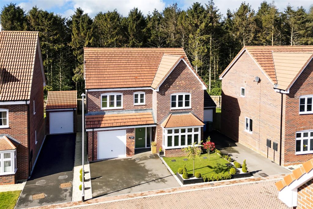 Property photo 1 of 28