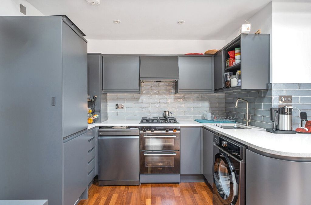 Property photo 2 of 20 Picture No. 05