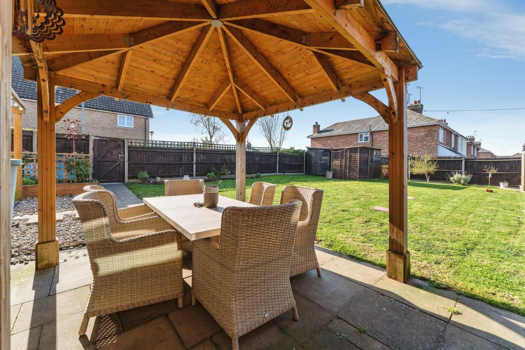 Property photo 2 of 20