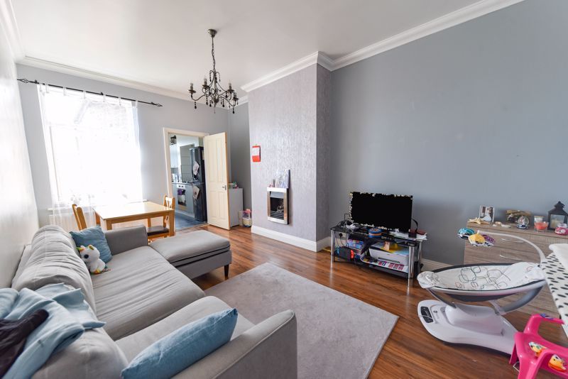 Property photo 2 of 8 Photo 3