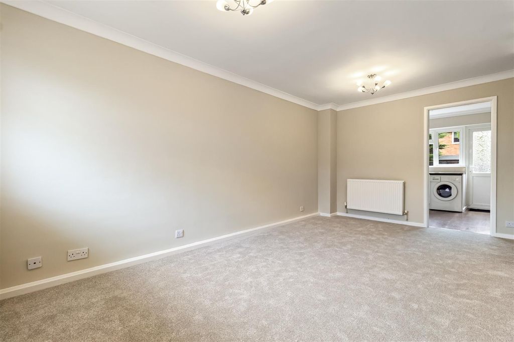 Property photo 2 of 15 20 Vancouver Road-001.Jpg