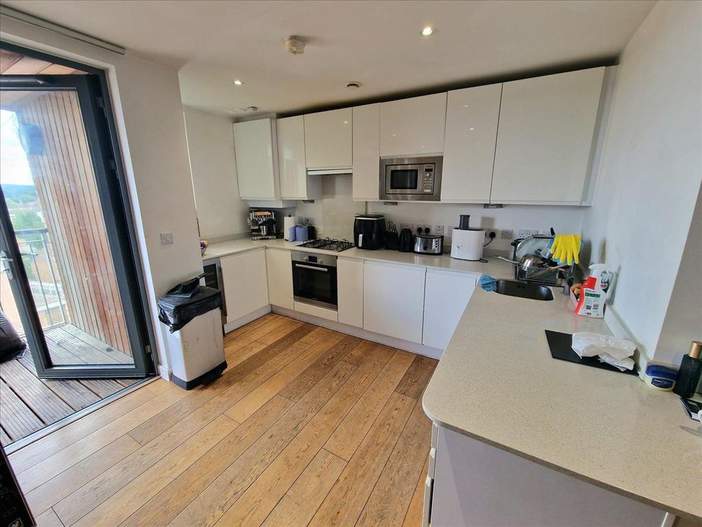 Property photo 3 of 9