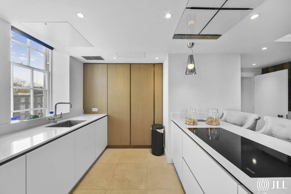 Property photo 3 of 18 Star And Garter ...
