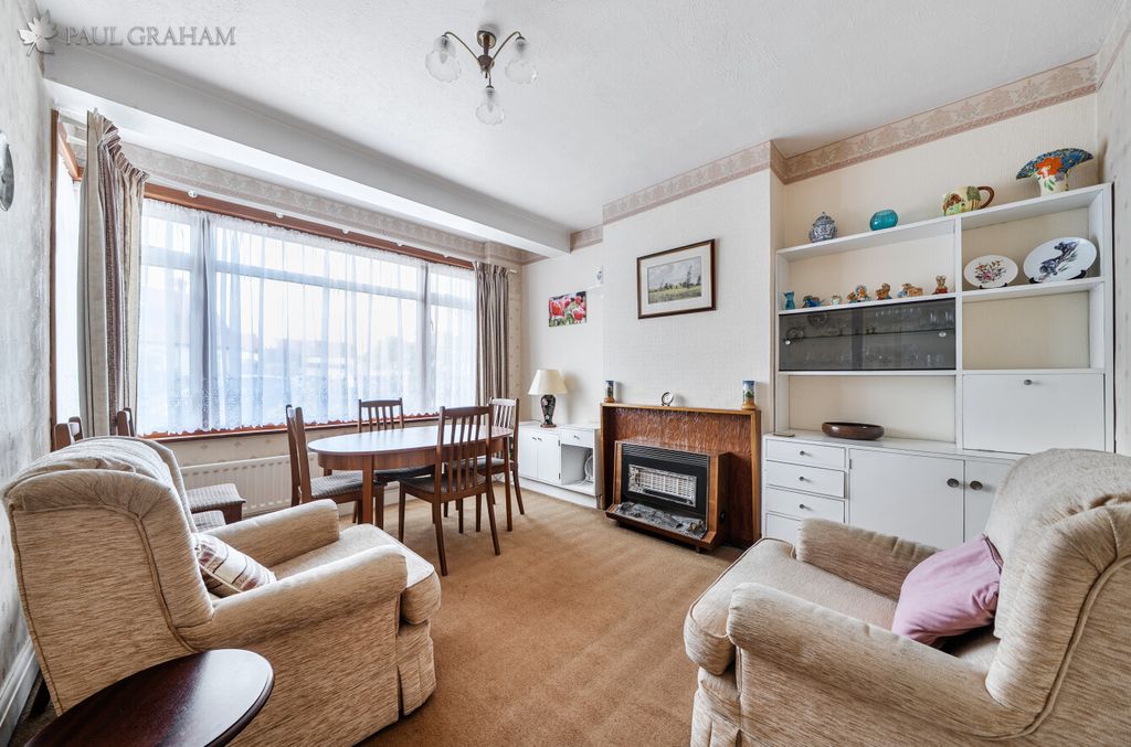 Property photo 3 of 18 9A18Efc4-38A6-43B3-A5A6-Ade6Af155A7B