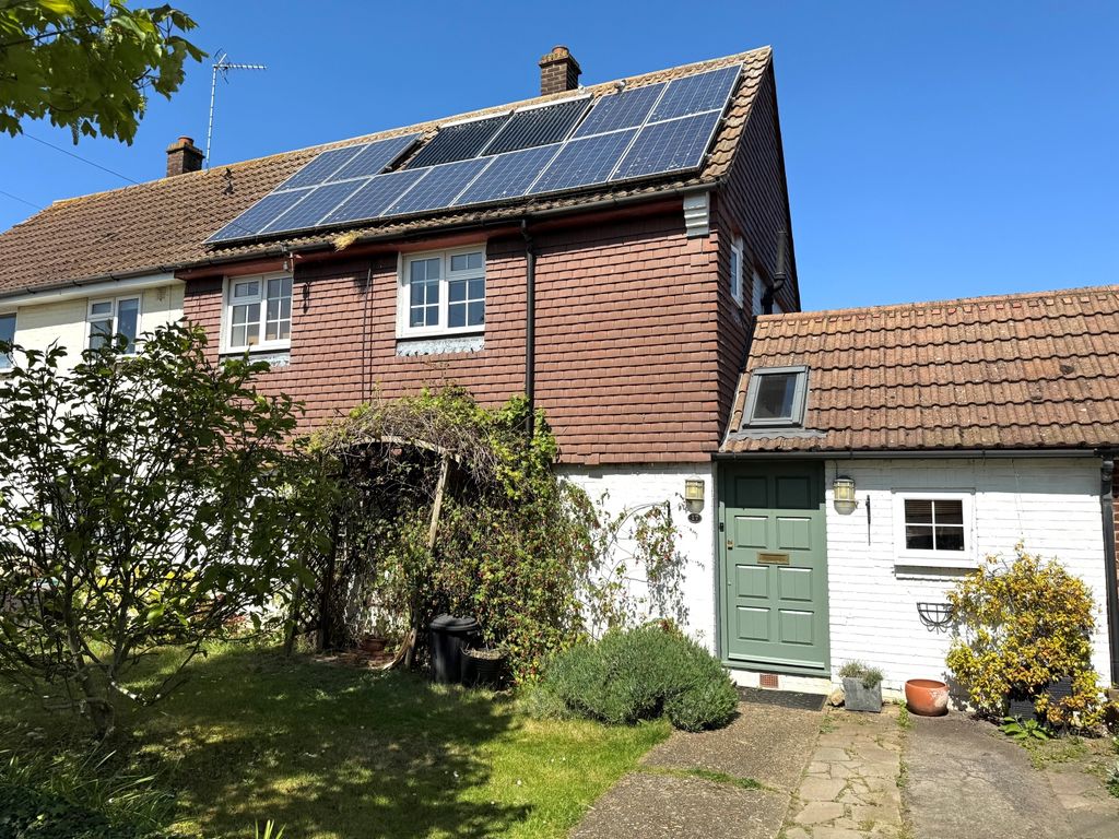 Property photo 1 of 11 Front