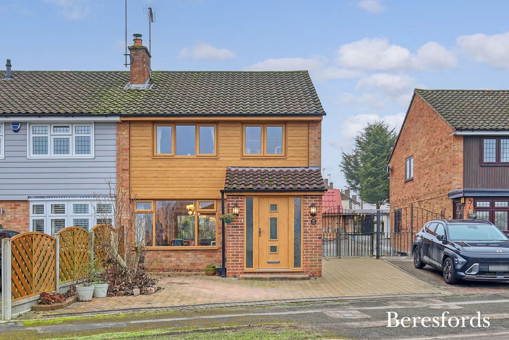 Property photo 1 of 12 Front