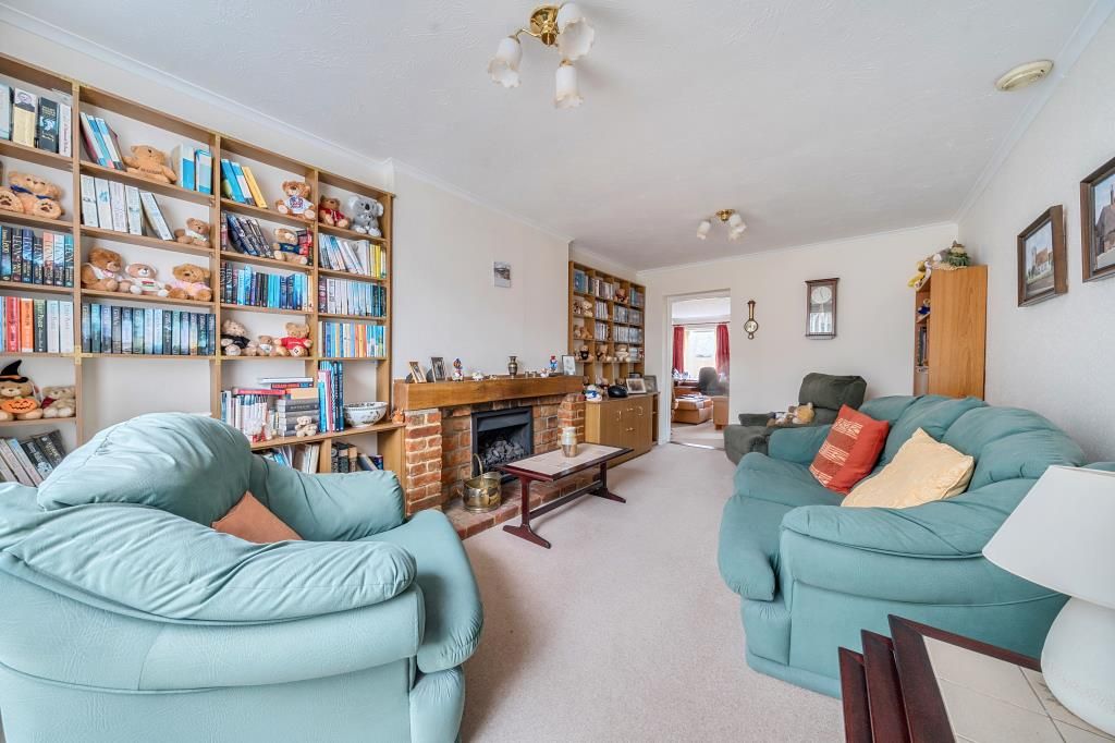 Property photo 2 of 20 Living Area