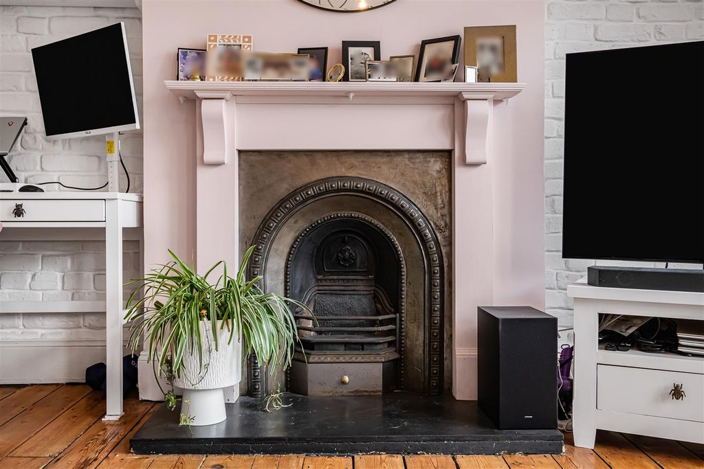 Property photo 3 of 15