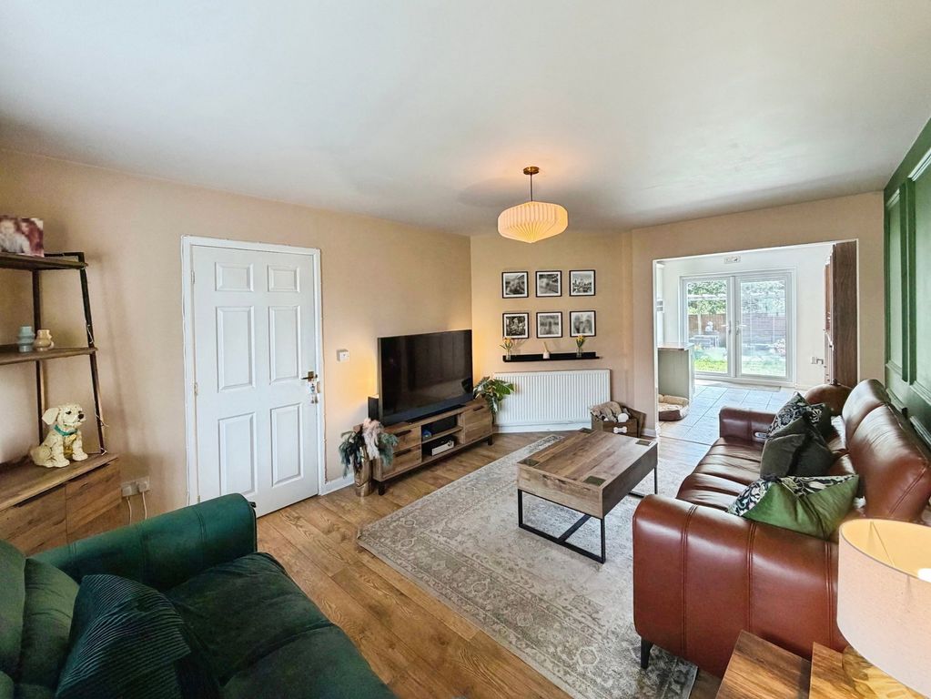 Property photo 3 of 23