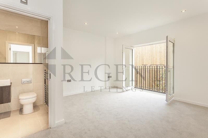 Property photo 3 of 8 Bedroom